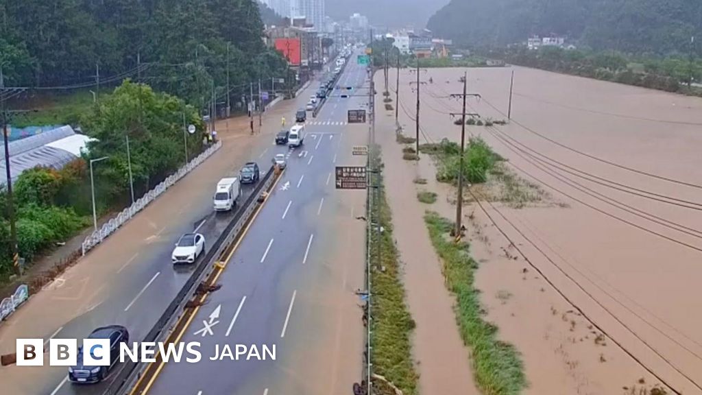 韓国南東部で記録的豪雨、土砂崩れで1人死亡