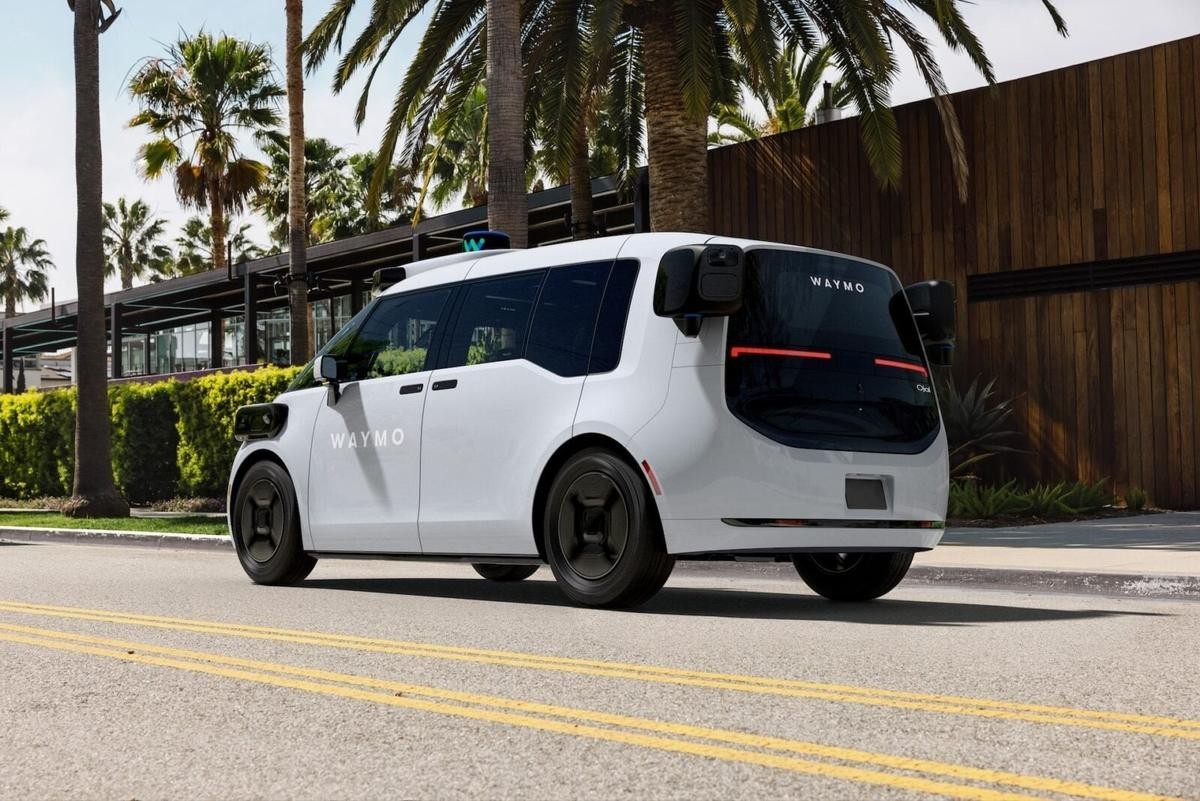 日本でも準備中のロボタクシーWaymo、プレミア・サブスク開始（ギズモード・ジャパン）