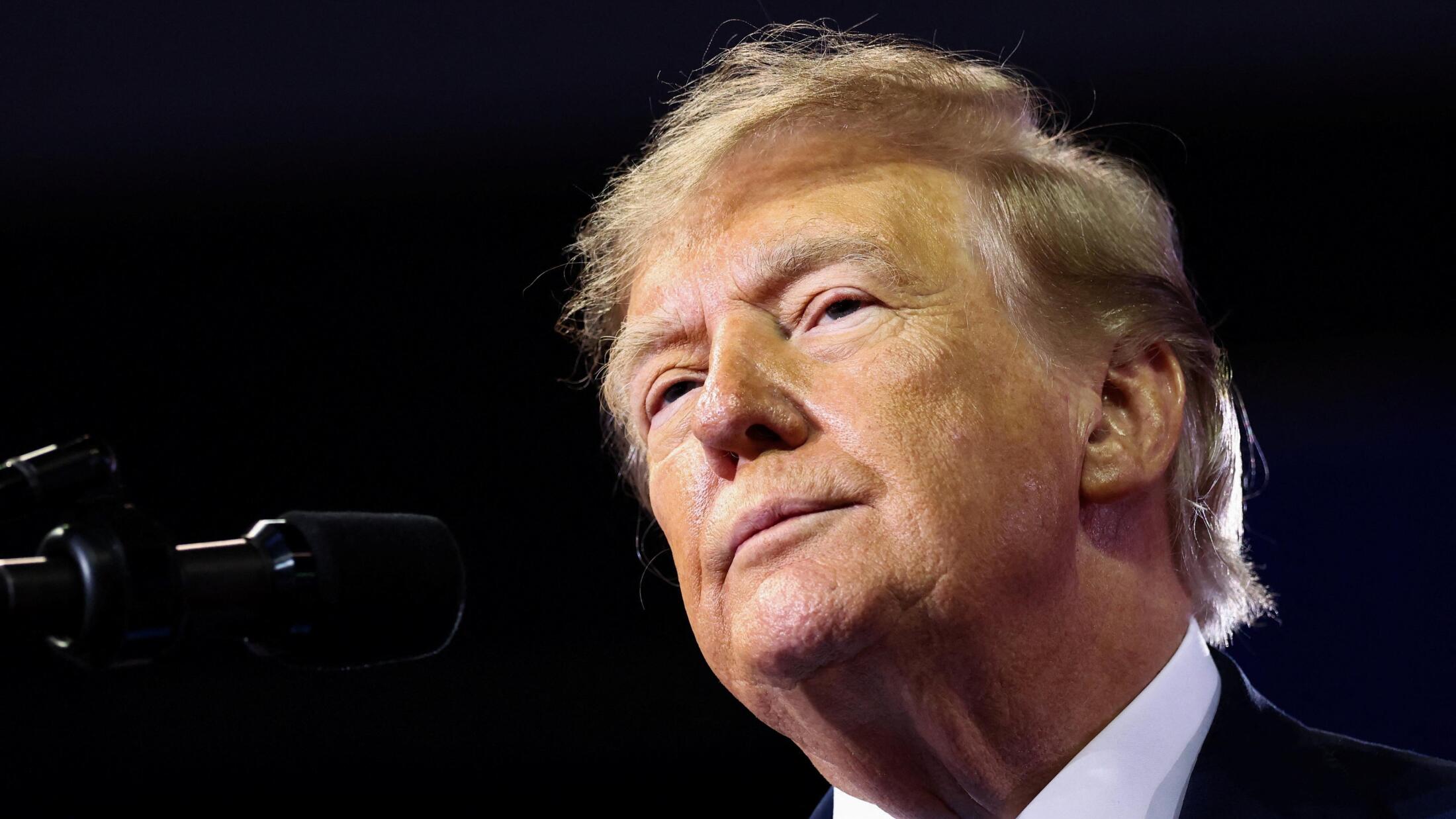トランプ氏、ロシアへの制裁停止は和平交渉継続のためと主張 与野党から批判も