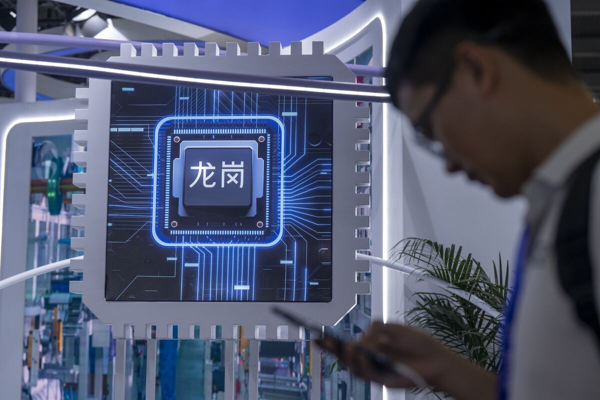 中国、テクノロジー自立を今後5年で追求へ－共産党の4中総会閉幕