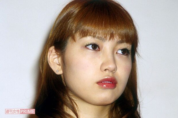 飯田圭織、別人級“激変”に「面影ない」とSNS騒然、モー娘。時代の姿から一変させた“美への努力”（週刊女性PRIME）