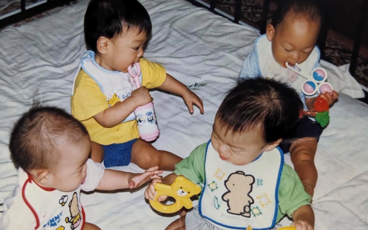 幼なじみのような4つ子兄妹→28年後、結婚式で…… まさかの姿に「奇跡みたい!!」「個性がにじみ出てます」