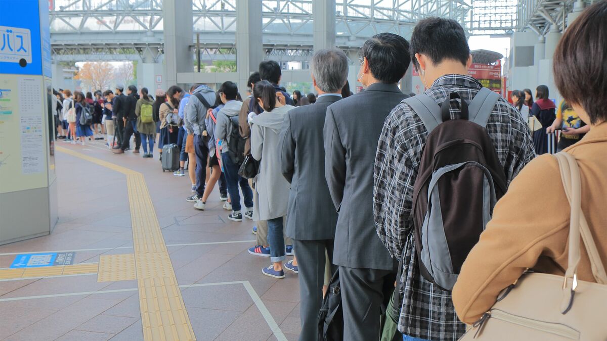 道徳心がないからでも､自分勝手だからでもない…日本の｢彼ら｣が列に割り込み､物を買い占める本当の理由 (2ページ目)