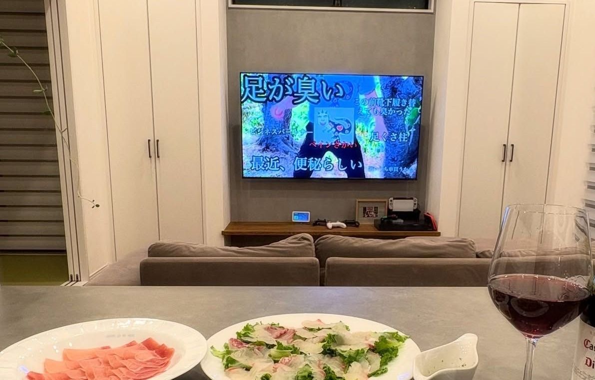 夫抜きで、家族で万博へ→早めに帰ってきた、妻が見たのは…… 夫の“ひとり飯”に「パーティーはこれからだ！って時に」