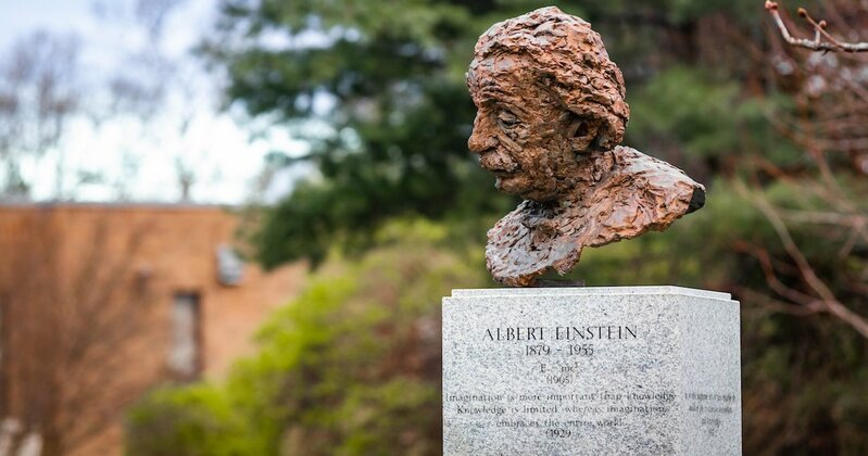 【神はサイコロを振らない】20世紀最大の天才アインシュタインが指摘した量子力学の「致命的な欠陥」とは？（ダイヤモンド・オンライン）