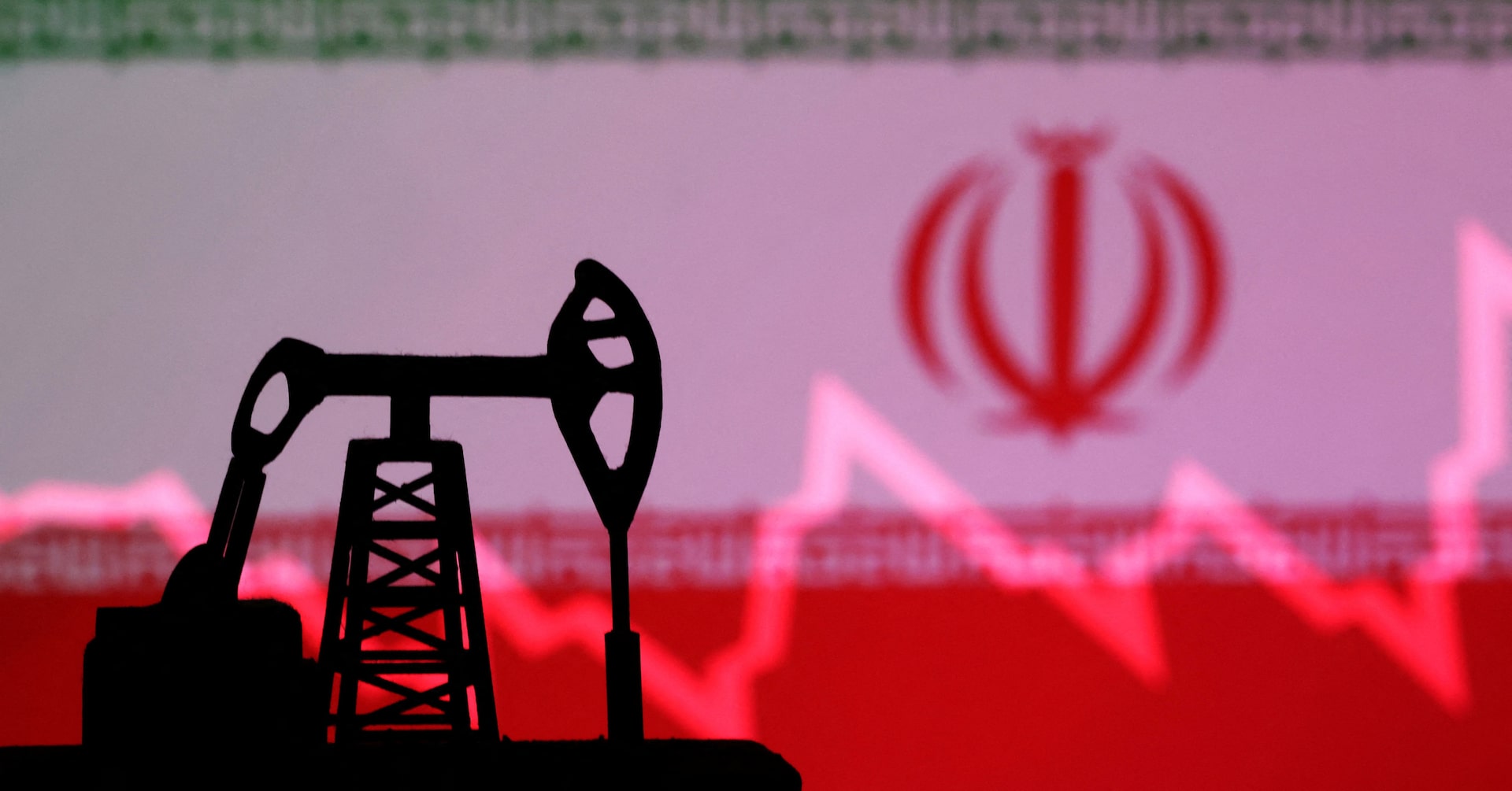 原油75─78ドルで推移へ、イラン輸出途絶なら＝シティ