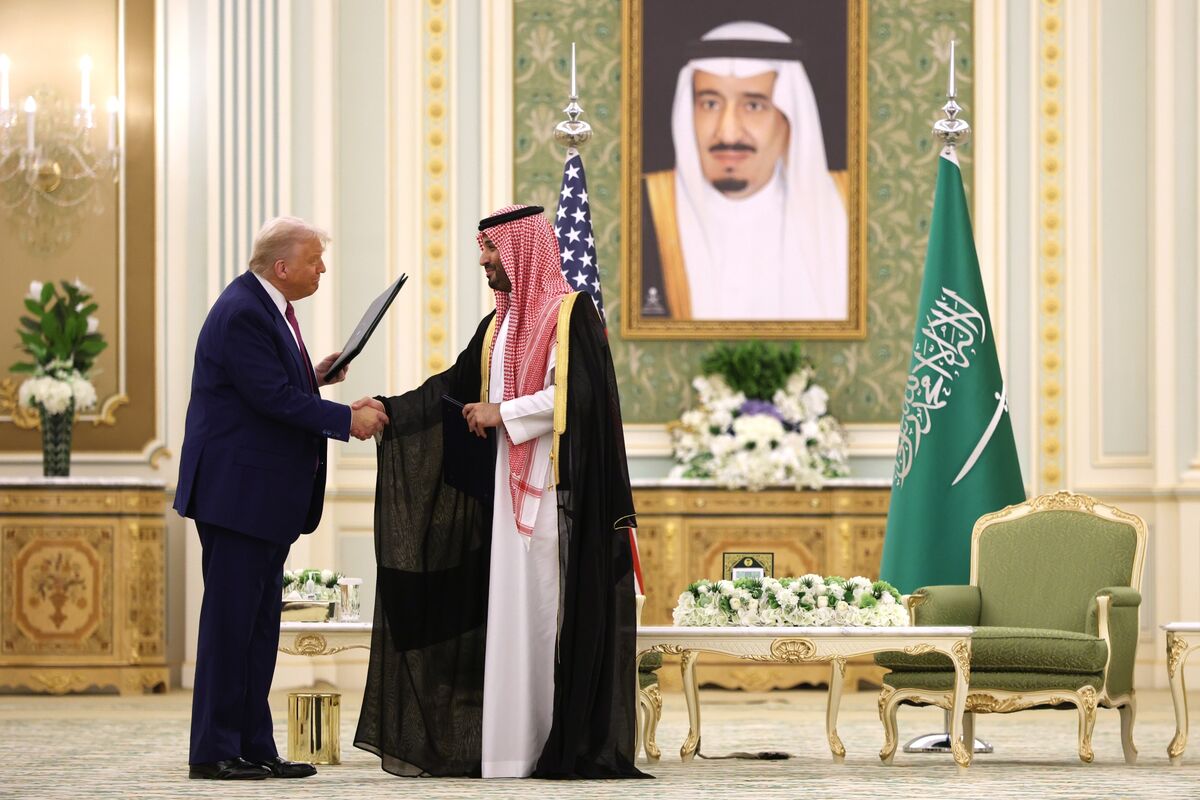 トランプ氏、サウジの対米投資｢１兆ドルに｣－皇太子は努力すると表明