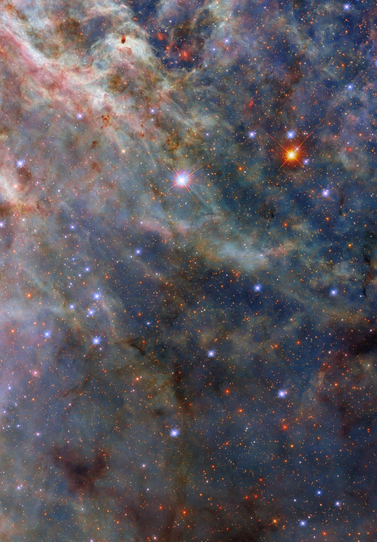 16万光年先「タランチュラ星雲」の幻想的な光景 ハッブル宇宙望遠鏡が観測