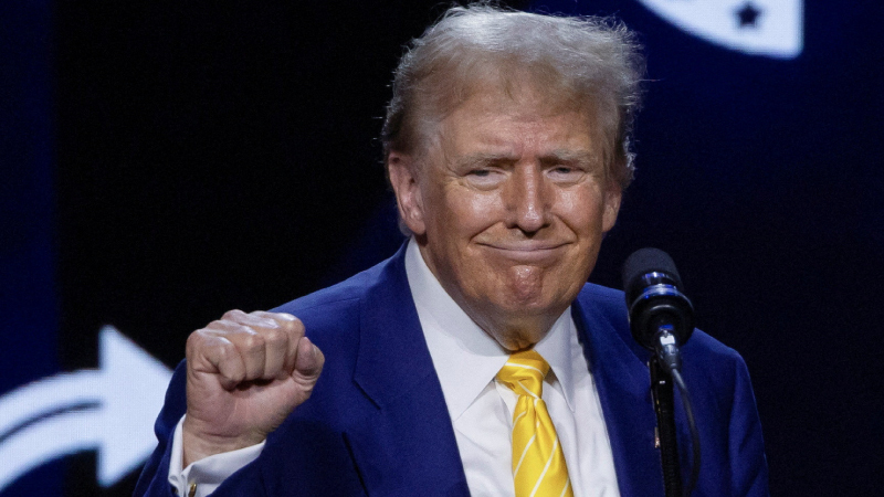 トランプ大統領、暗号資産プロジェクト「WLFI」から約82億円の収入を報告（あたらしい経済）