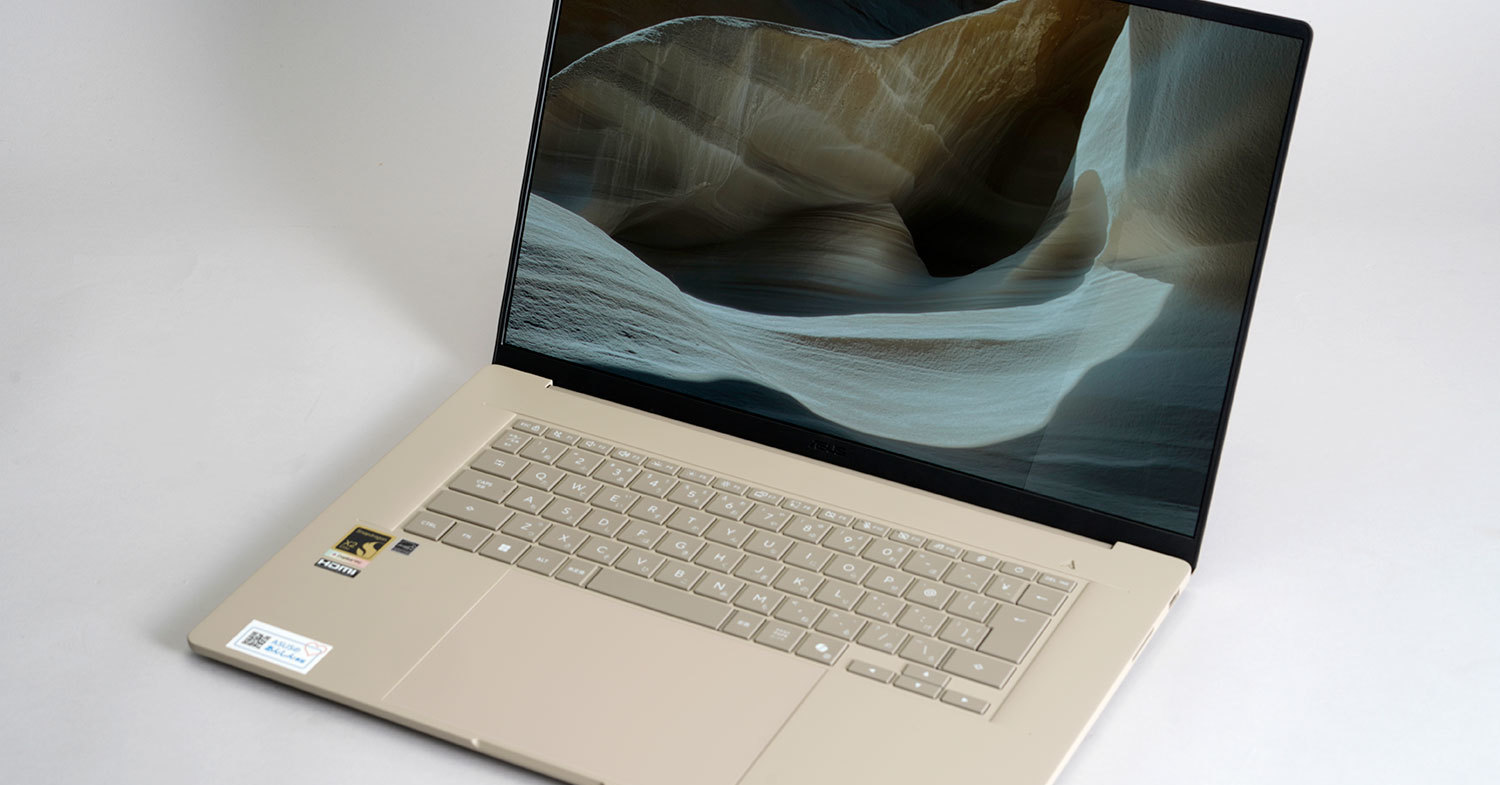 16型で約1.2kgの衝撃 ASUS「Zenbook SORA 16」はSnapdragon X2 Elite搭載で“大画面モバイル”の理想形へ（1/4 ページ）