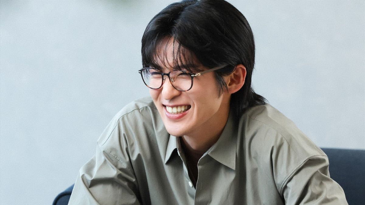 ＜5年間で一体何が？＞『ザ・ロイヤルファミリー』塾講師→ベンチャー社長？真新しいオフィスで取材を受ける耕一の姿に視聴者「起業した？」「あんなにG1で勝ったら…」（婦人公論.jp）