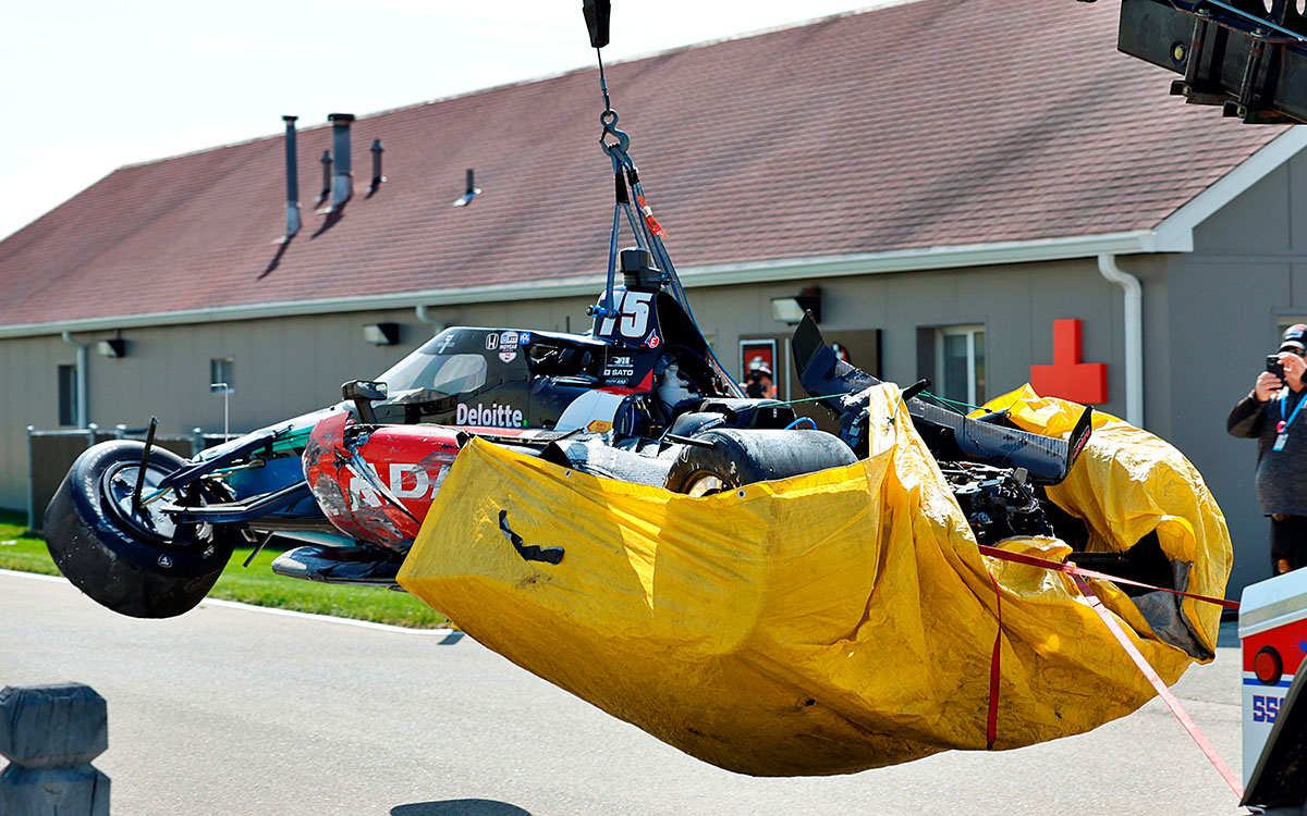 佐藤琢磨、ノートウ最速も時速375kmでクラッシュ―インディ500テスト2日目は僅か8周で終了
