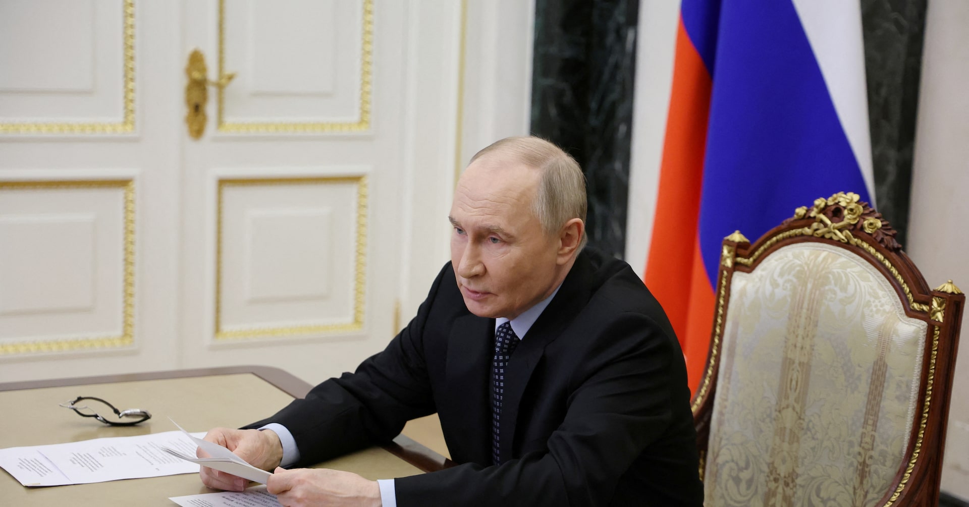 ロシア、武器輸出の拡大必要 市場での地位強化へ＝大統領