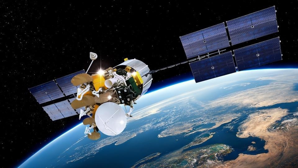 衛星通信は半分が暗号化なし… 10万円ほどの設備で余裕で突破できる説