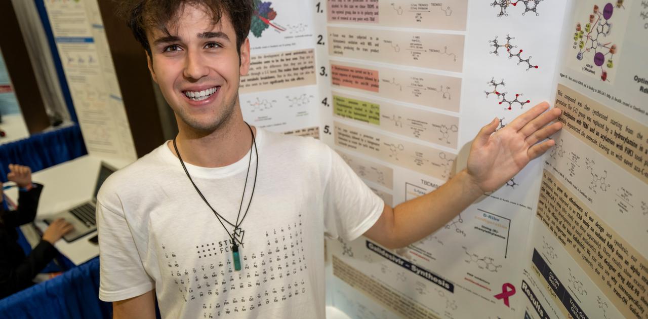 スロバキアの19歳がトウモロコシの皮から抗ウイルス薬を安価かつ迅速に製造する方法を発明…賞金10万ドルを獲得