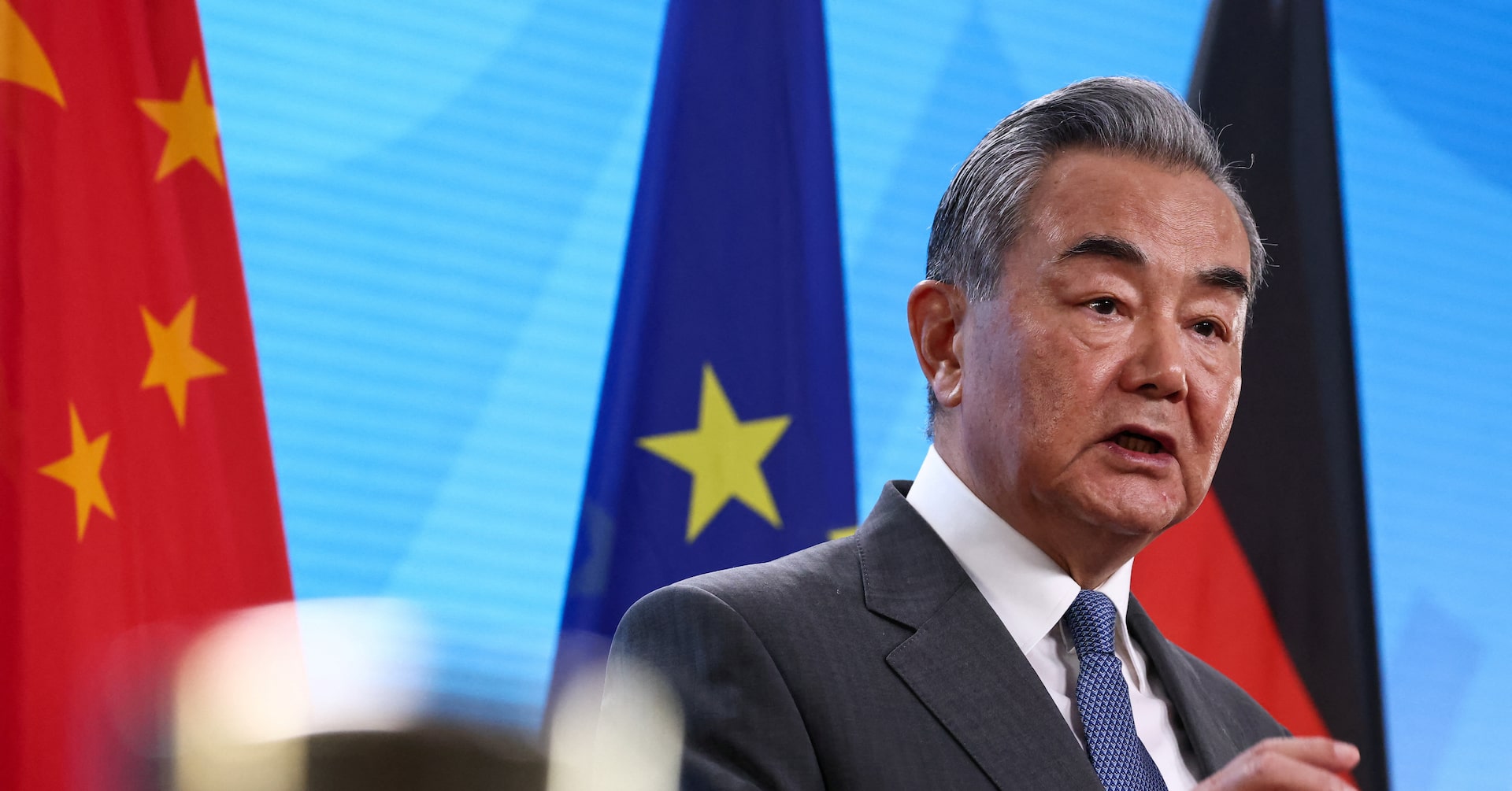 中国外相、レアアース巡る欧州の懸念を一蹴