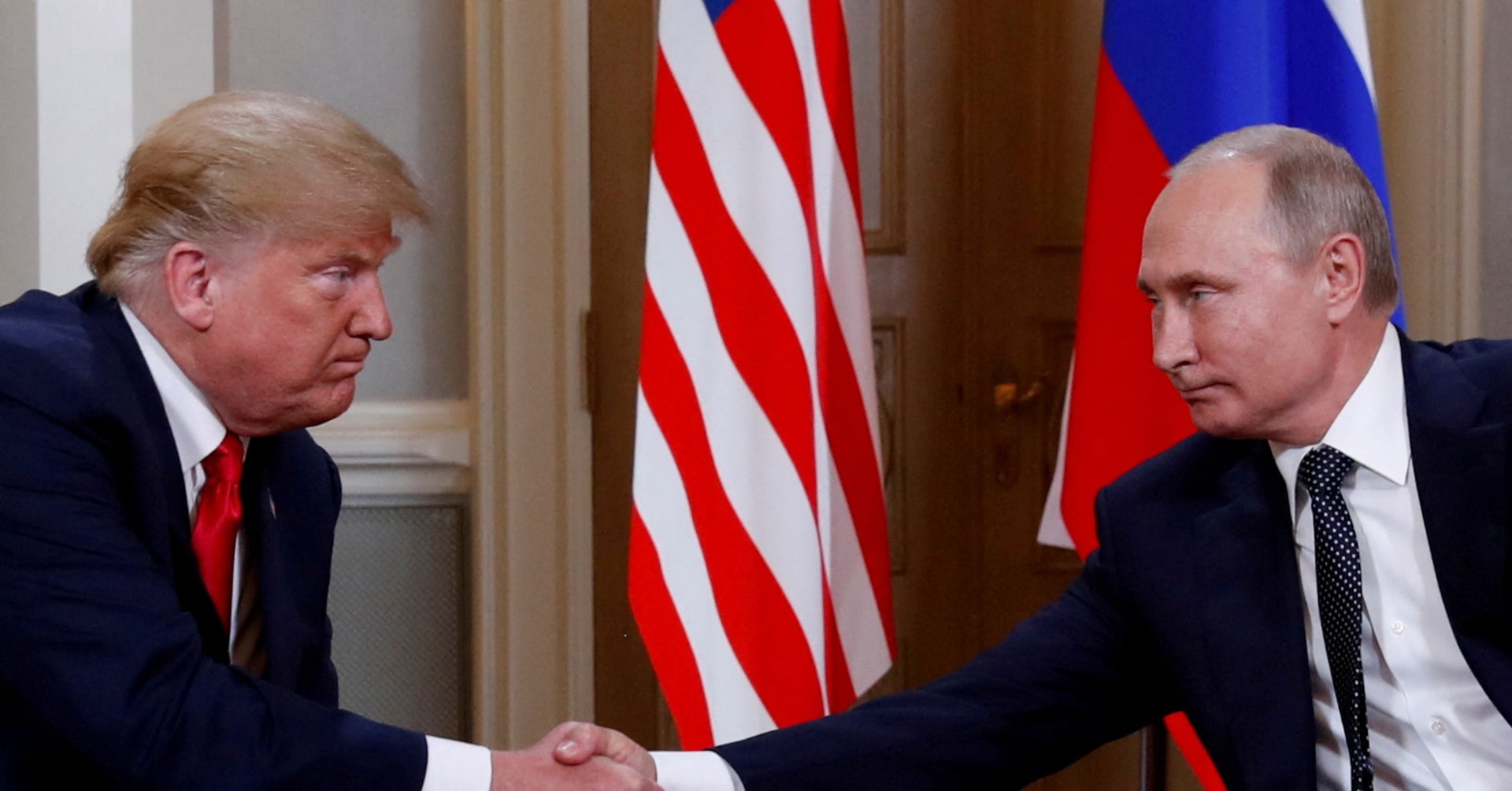 米ロ首脳が電話会談、トランプ氏「停戦に向けた交渉を直ちに開始」