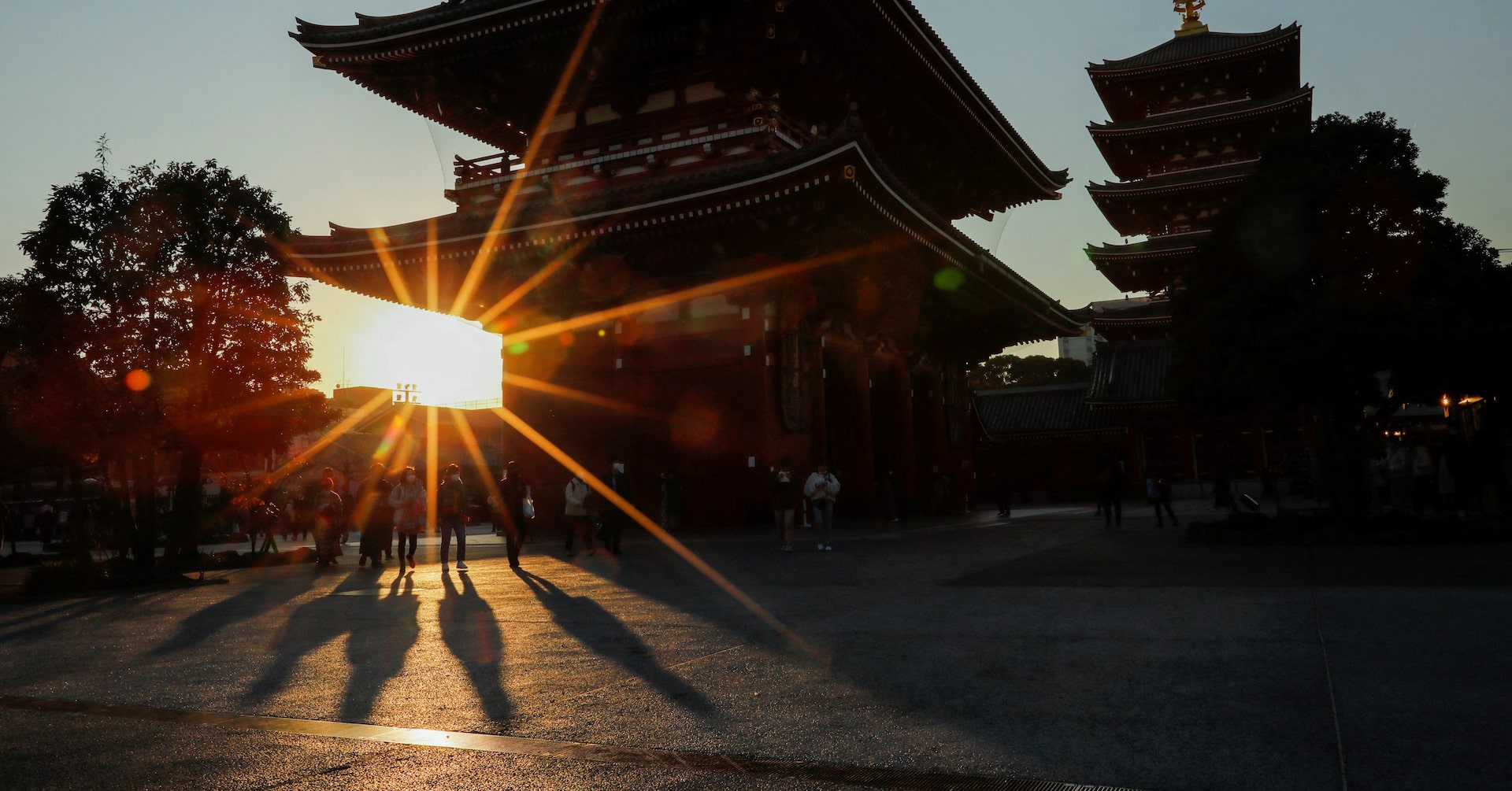 訪日外国人、4月は初の390万人超 イースター休暇の旅行需要などで