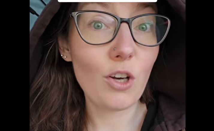 「わずか30秒」太陽光を浴びると皮膚が壊死...ヴァンパイア体質になった36歳女性の「驚きの生活」と「診断結果」（ニューズウィーク日本版）