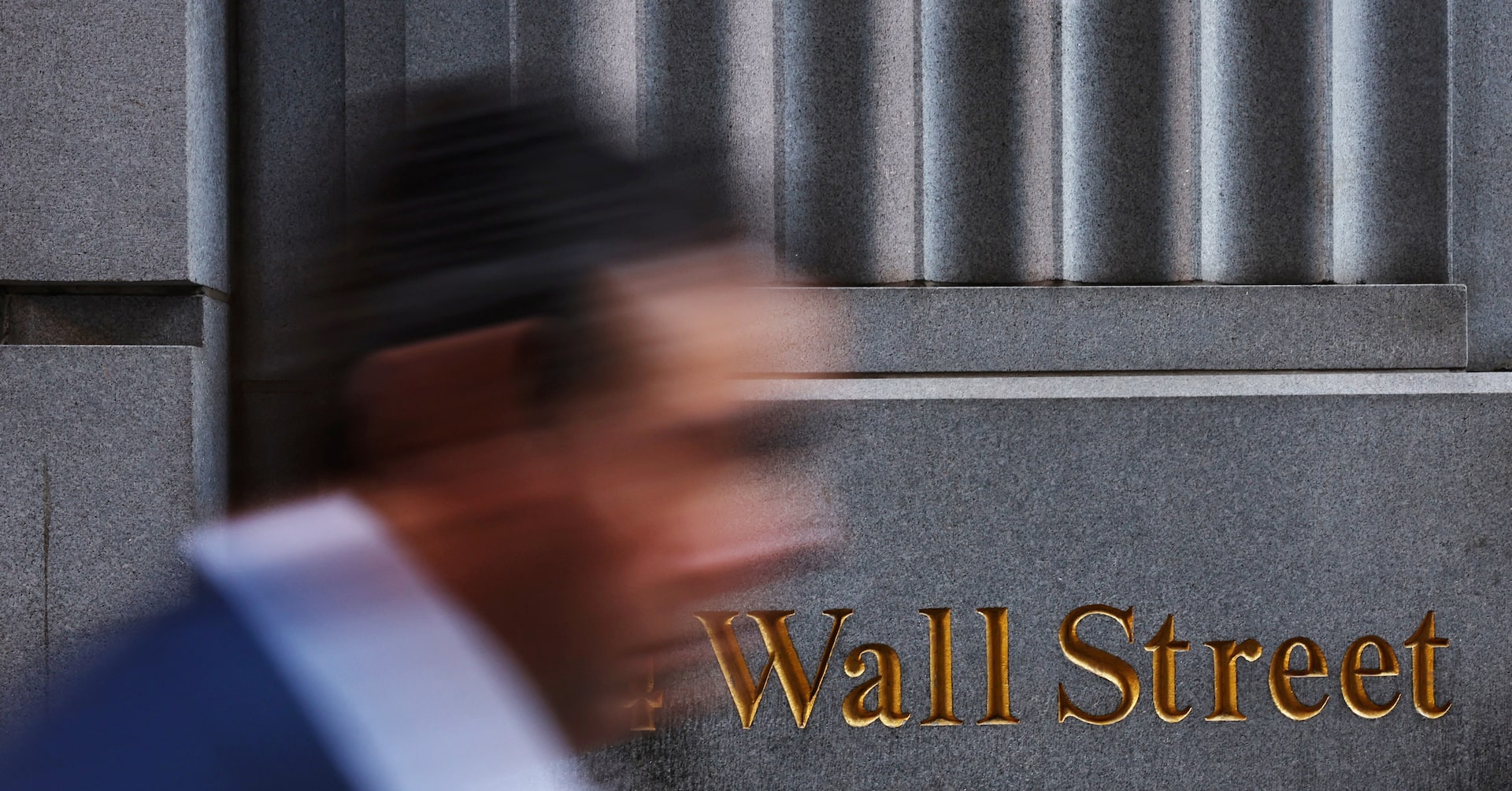 米国株式市場＝4日続伸、政府閉鎖で不透明感もヘルスケアに買い