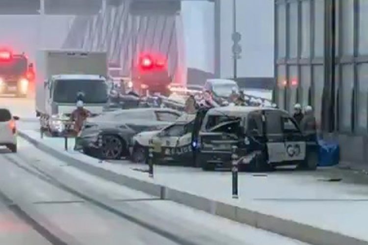 《ランボルギーニがパトカーひき逃げ》「あの車は近寄らない方がいい」中国籍・劉長然容疑者（41）が住んでいた“高級タワマン”での目撃談「他人の駐車スペースに…」（NEWSポストセブン）