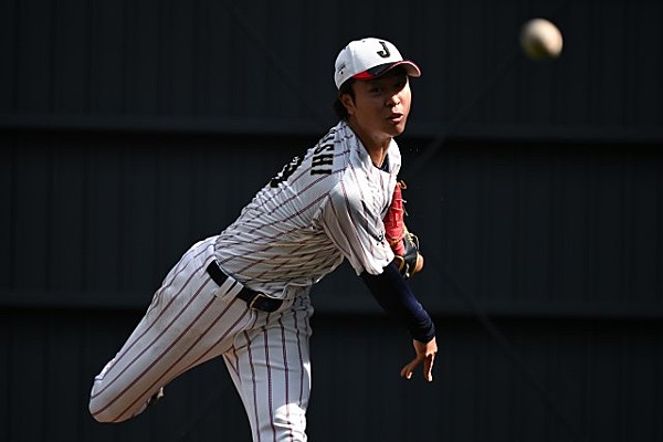 髙橋宏斗や松山晋也らが投球練習 ピッチコムは投内連係でも使用