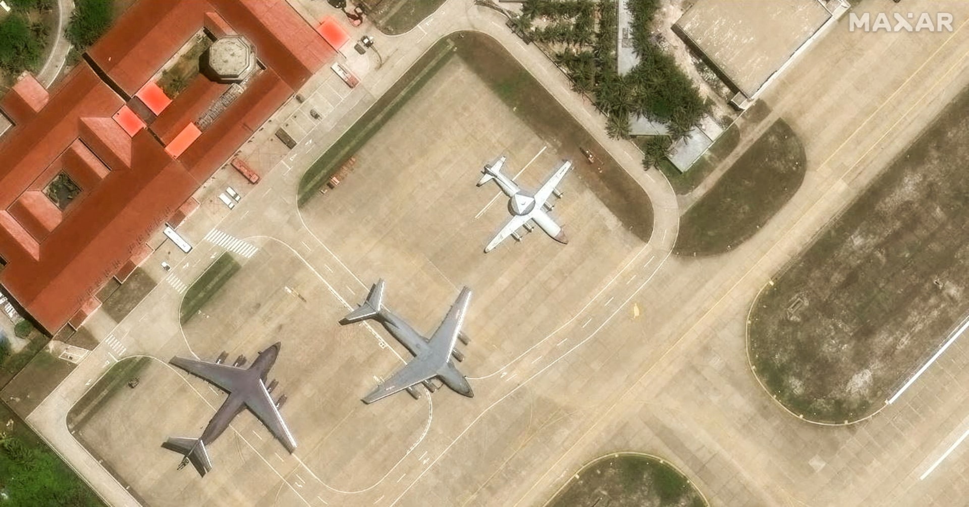 中国、長距離爆撃機を南シナ海の島に展開 シャングリラ会合控え