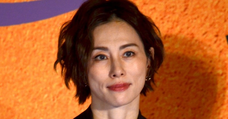 米倉涼子、不起訴処分後初の公の場 麻薬取締法違反で書類送検 遠藤憲一の言葉に感極まる「一生懸命立ってます」