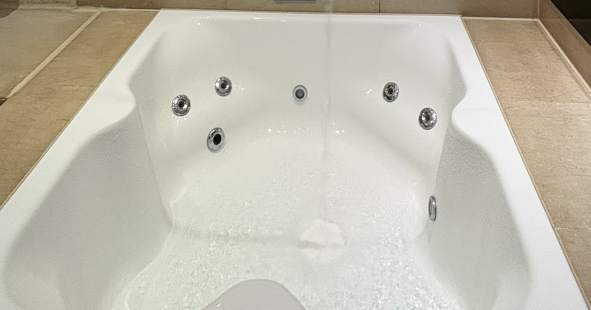 台湾のホテルに宿泊→お風呂に入ろうとしたら……「ダイナミックすぎやしませんか」 120万表示の“とんでもない光景”に「斬新すぎる」「声出して笑うわw」