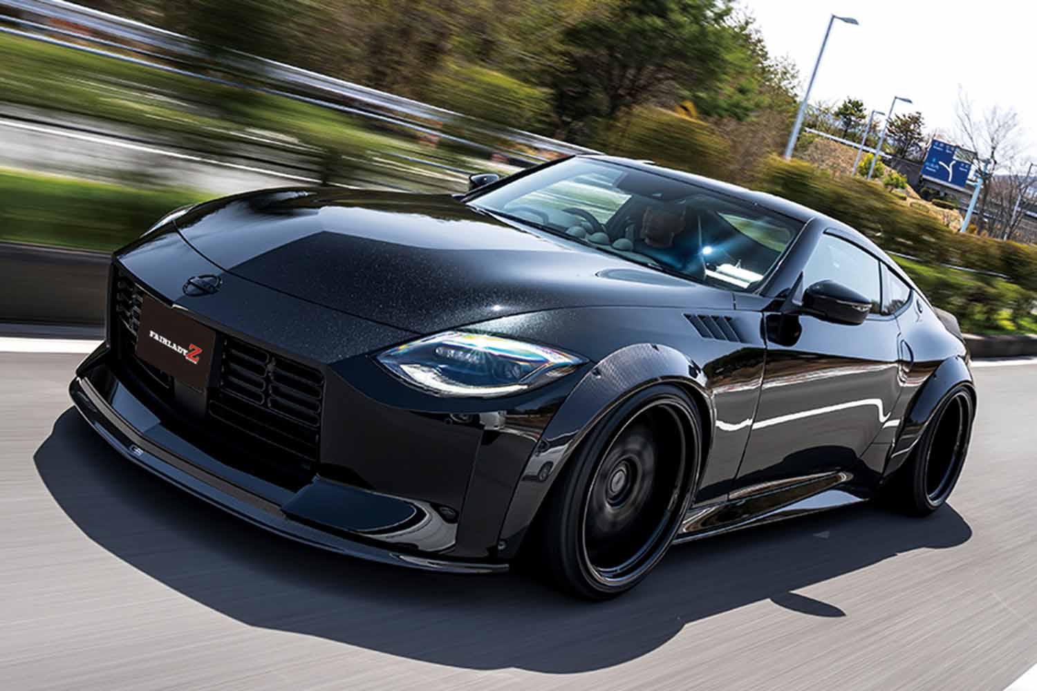 片側70mmの大迫力！日産「フェアレディZ」を240ZG風に仕立てたビス留めエアロの凄み
