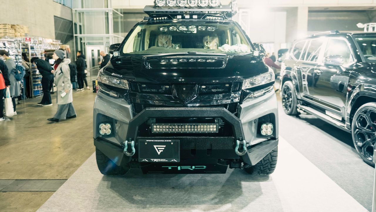 トヨタ アルファードのオフロード仕様がスゴい！ 三菱 デリカD:5もビックリな1台に迫る──GQ新着カー