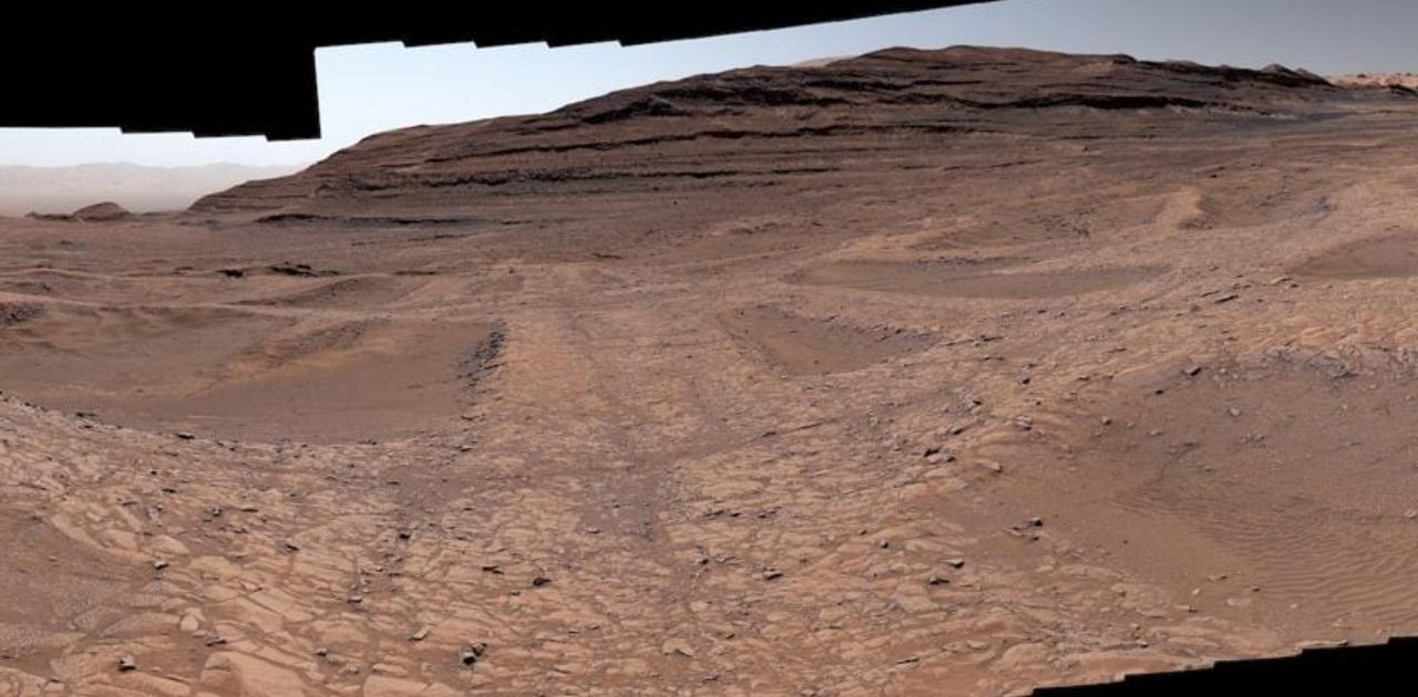 火星の水、予想より長く存在？蜘蛛の巣状の地形が示す新事実