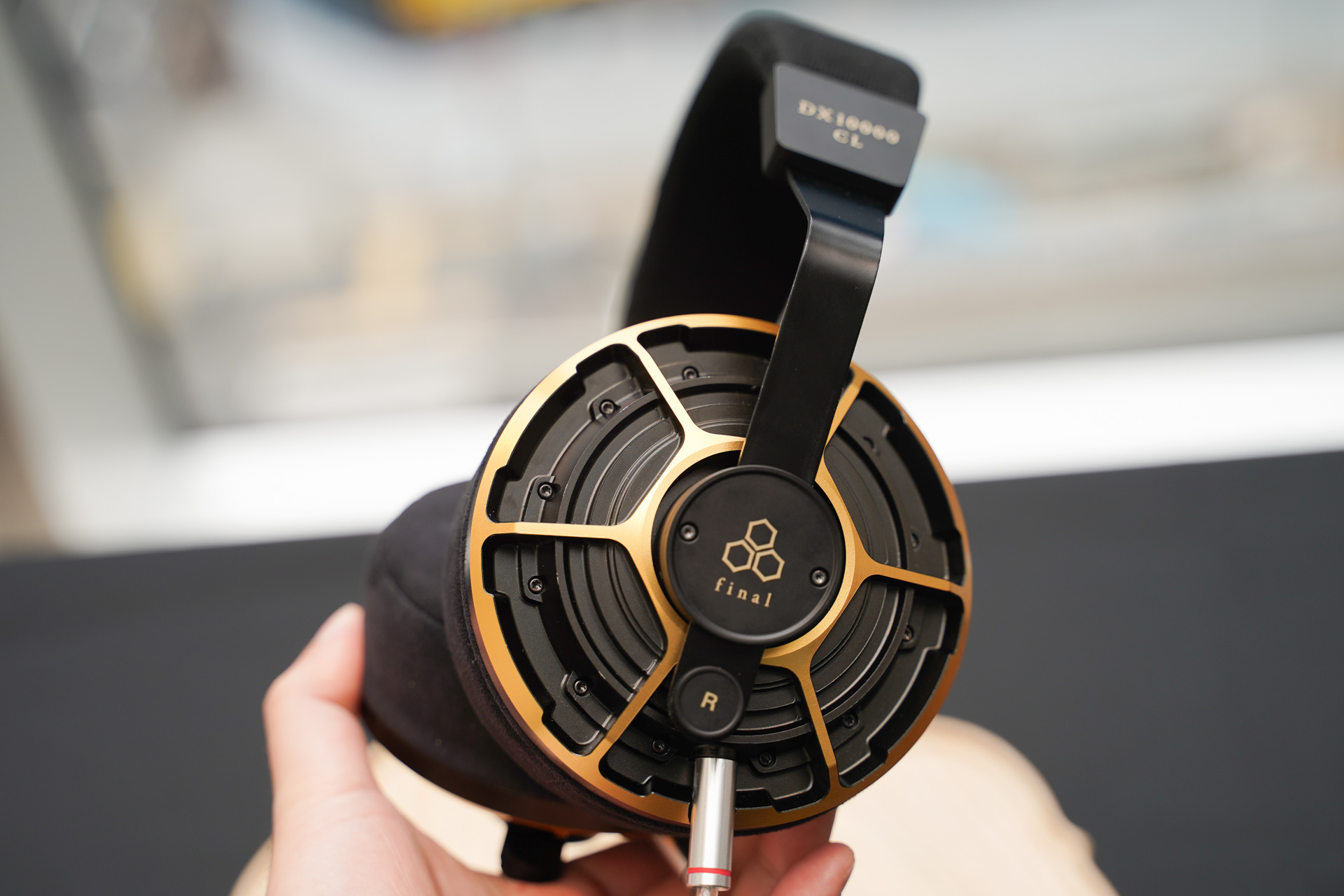 finalトゥルーダイヤモンド振動板ヘッドフォン「DX10000 CL」、Astell&Kern最上位ポータブルDACアンプ「HC5」