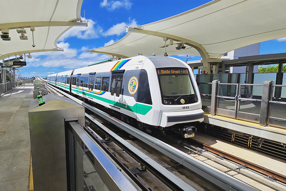 ホノルル空港駅が10/16開業。高架鉄道「スカイライン」が延伸