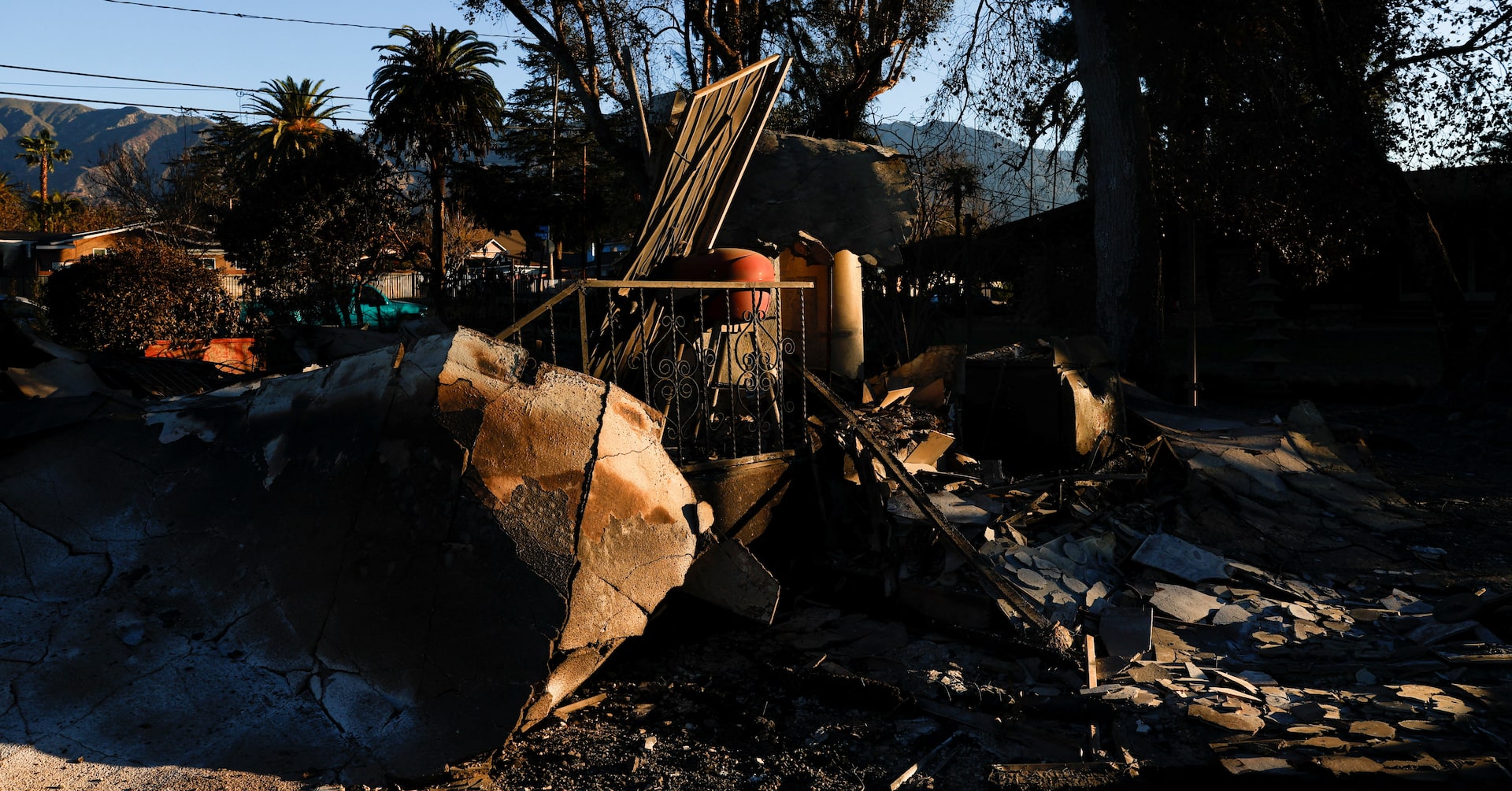 ロス山火事、米大手銀が被害者への住宅ローン返済条件を緩和