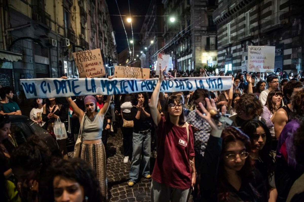 イタリアで相次ぐ「フェミサイド」、首相の対応に批判の声 同国が抱える男女格差