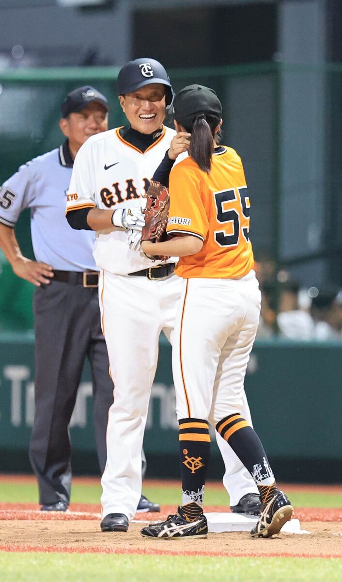 【巨人】ＯＢが女子に敗戦 ４番・原辰徳氏ら安打 中畑清監督が「代打オレ」投手は１１番手まで継投