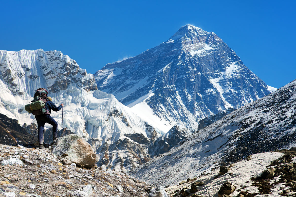 「エベレスト」のオーバーツーリズム、僻地のヒマラヤ97峰の無料登山許可で緩和へ