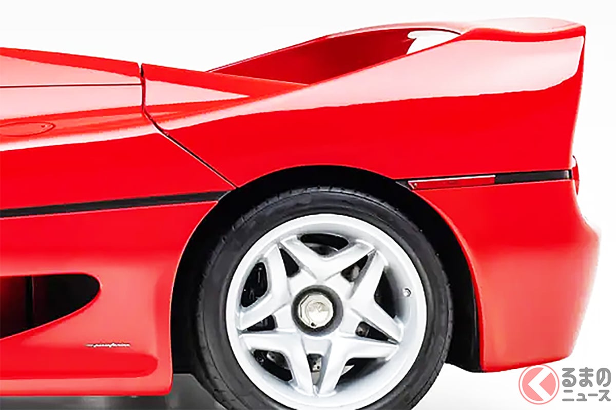 美しすぎる「"6速MT"スーパーカー」がスゴい！ 4.7リッター"V12"エンジン搭載で「500馬力超え」！ 30年前に誕生した10億円超えのフェラーリ「F50」が米国オークションに登場