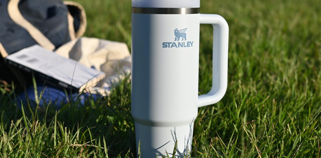 大バズリしたスタンレーのタンブラーは、耐久性と保冷性が桁違い