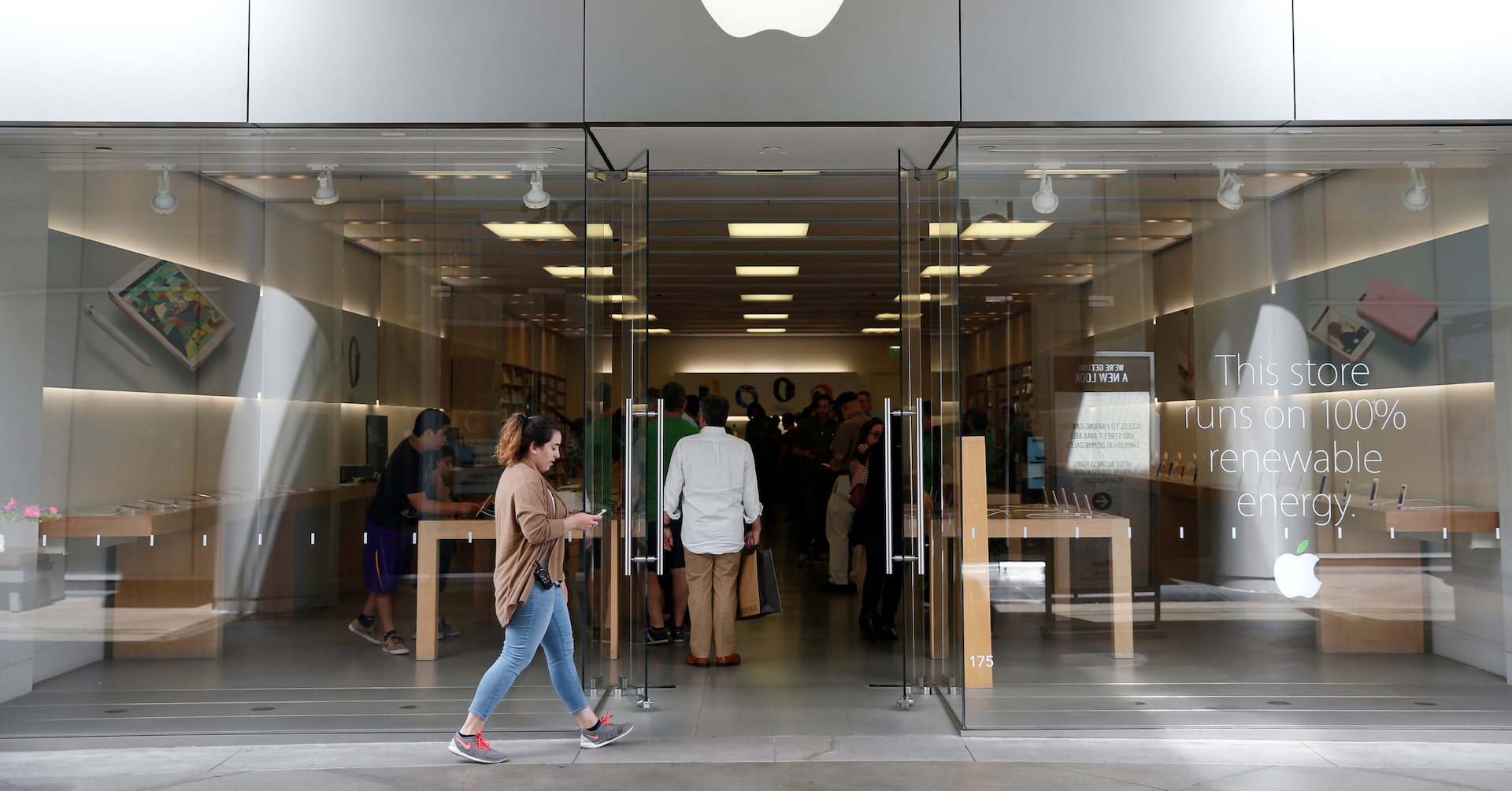 トランプ氏が目指すｉＰｈｏｎｅの国内製造、多数の難題に直面