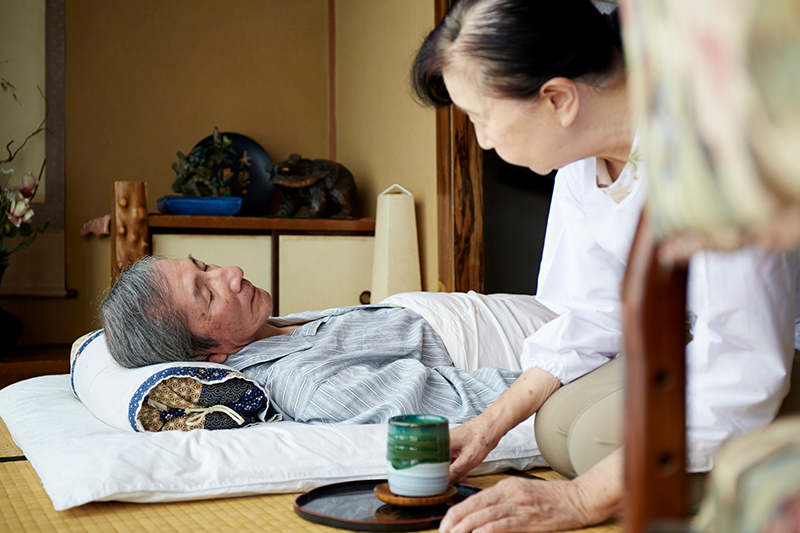 《「寝たきり老後」を封じるための備え》“老化の曲がり角”の44才から「貯筋」をすることが肝心 「口腔機能」を維持することも重要