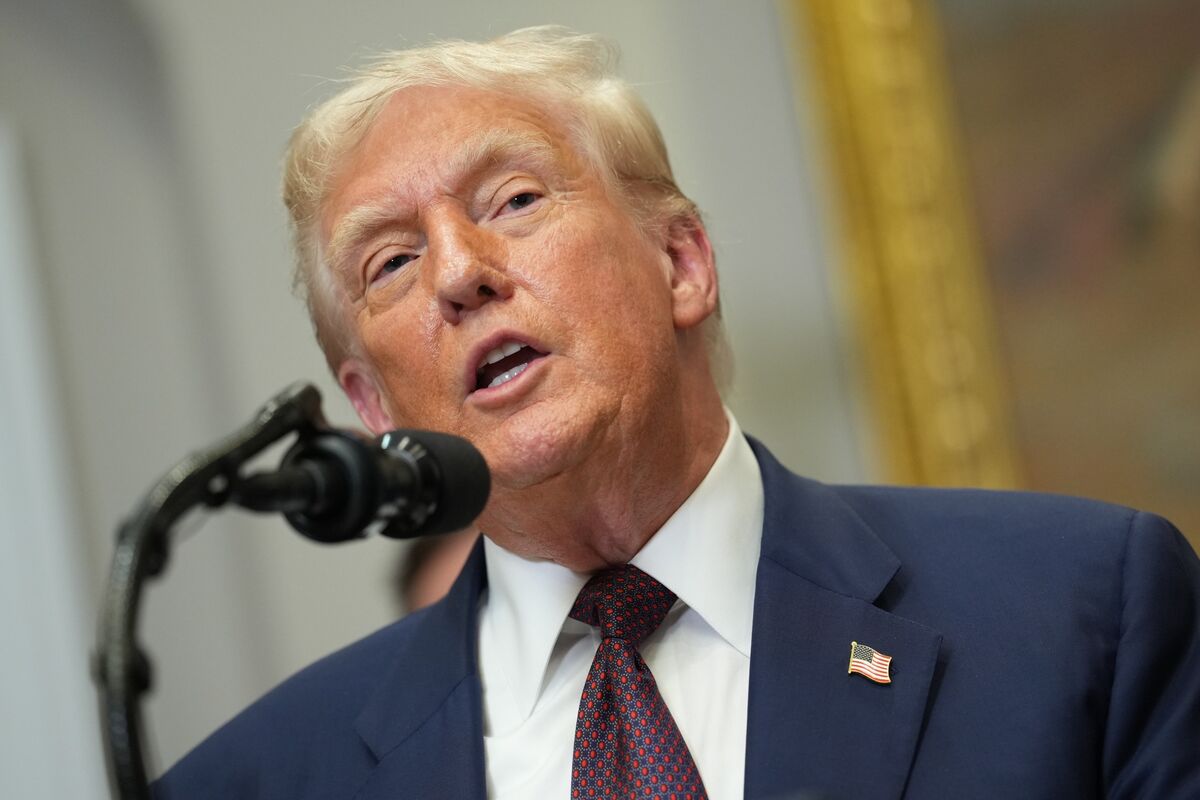 トランプ氏、半導体への100％関税賦課を表明－米に生産移転なら除外
