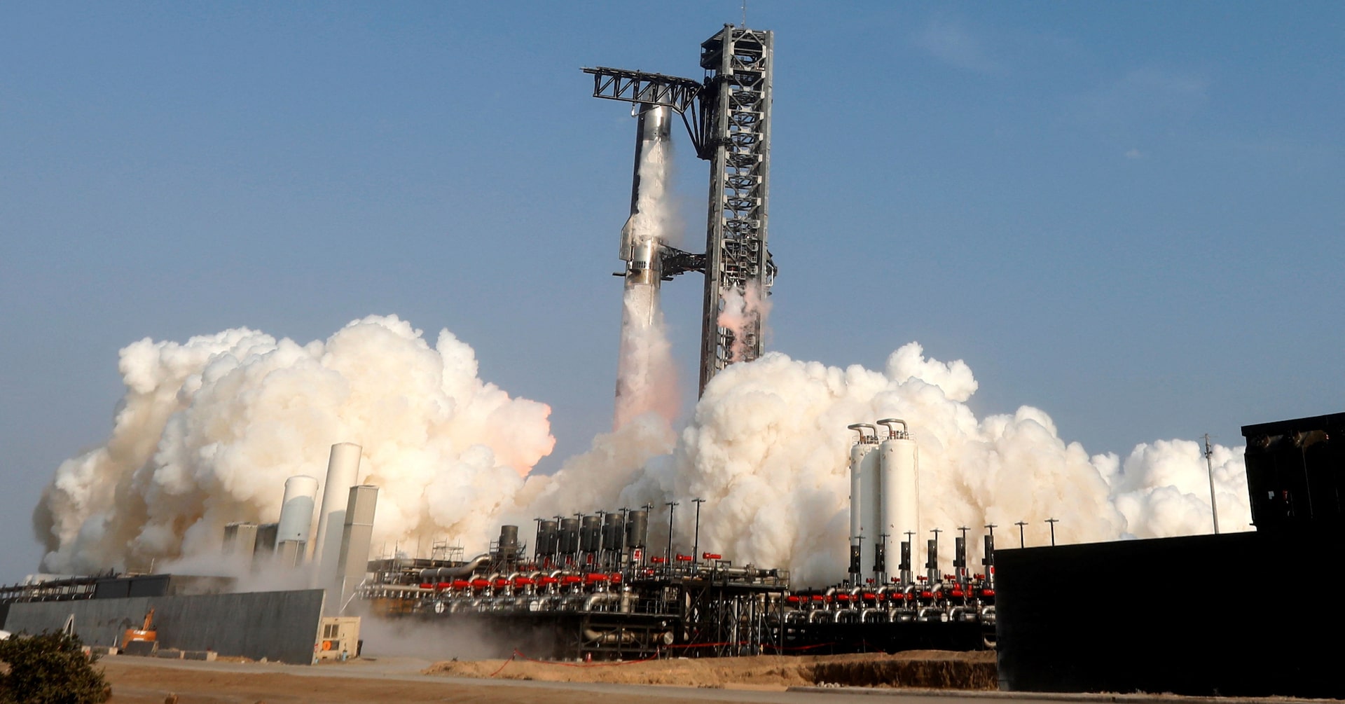 スペースＸ「スターシップ」、打ち上げ後制御失う 3回連続失敗