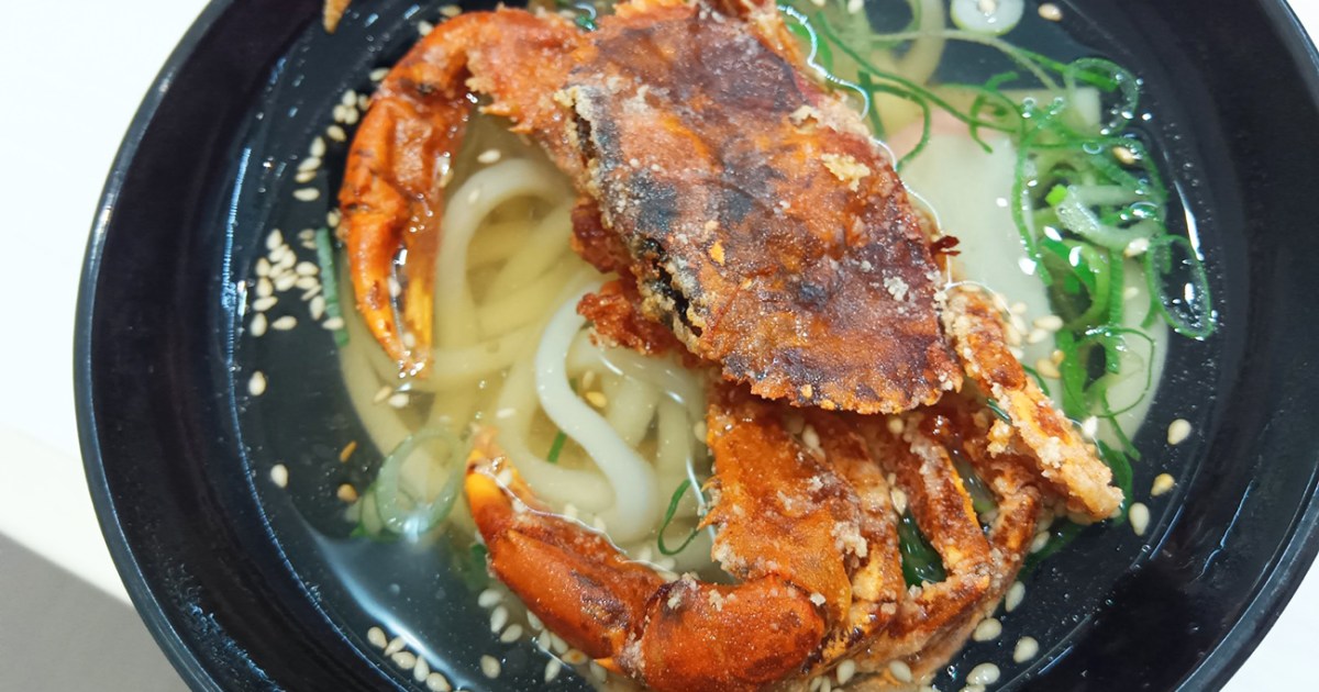 寿司チェーン『魚べい』幻の裏メニュー “ソフトシェルクラブうどん” がウマイ /「販売は入荷次第」広報に聞いた販売店舗