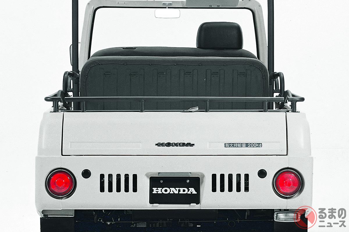 ホンダ「"4人乗り"軽トラ」が超スゴイ！ 斬新な「屋根なし×ドアなし」仕様でも"公道走行"が可能！ 昭和レトロな「丸目デザイン」採用した"バモスホンダ"に大注目！