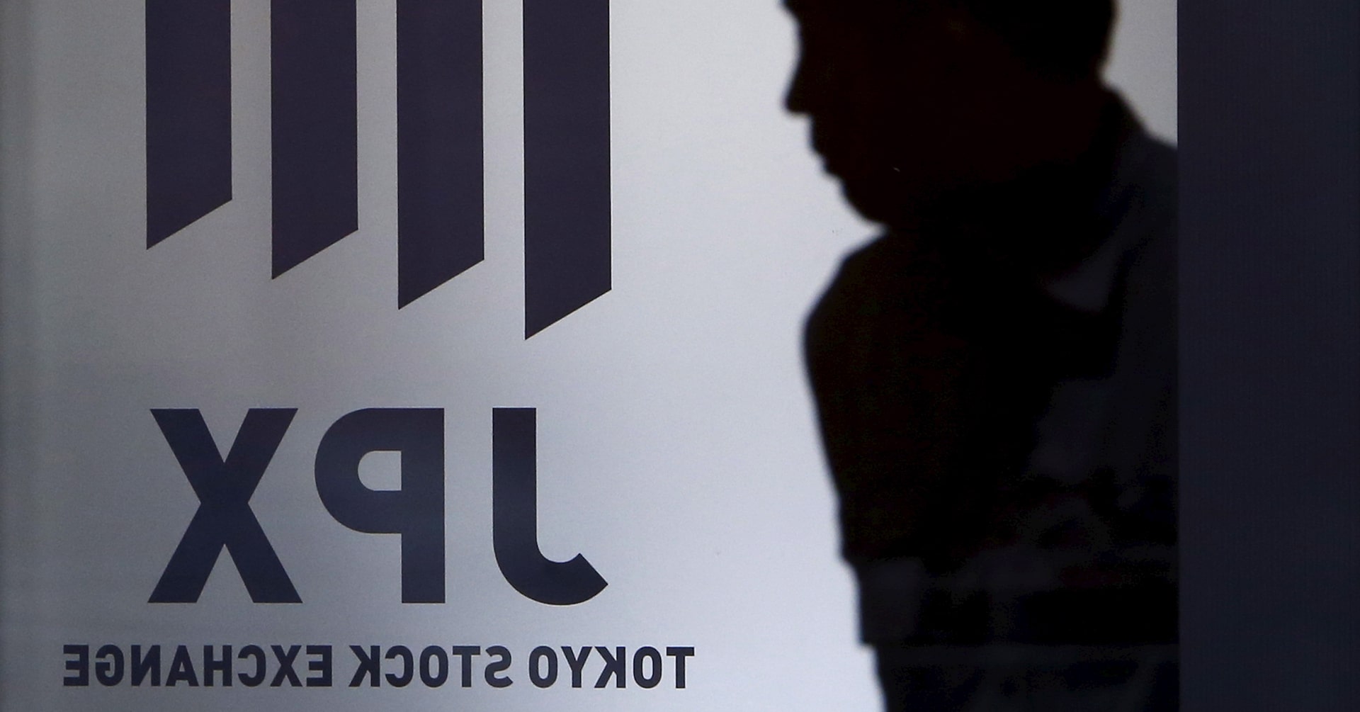 日経平均は3日ぶり反発、景気敏感株に物色 トヨタ自は大幅高