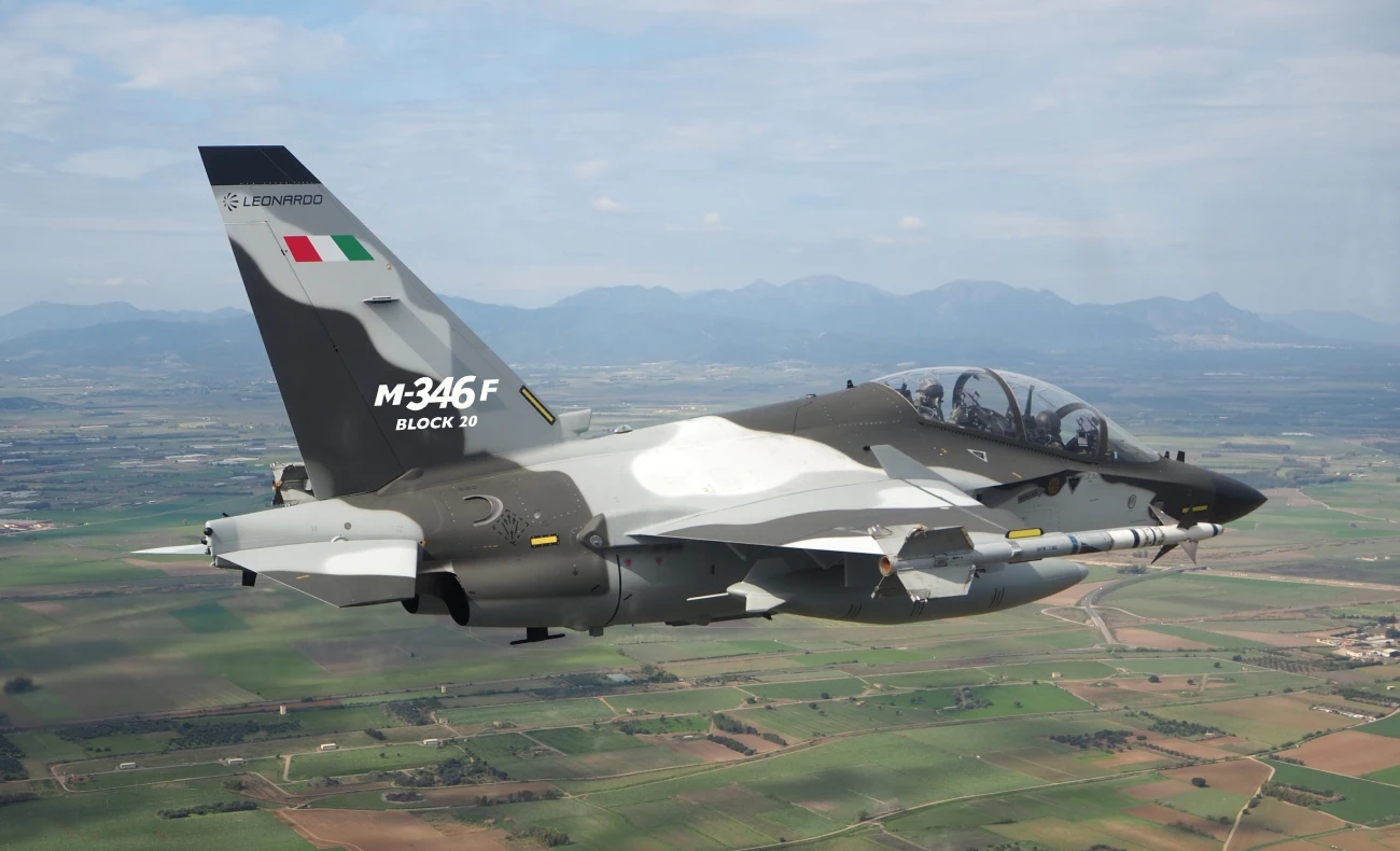 カナダ空軍の次期ジェット練習機調達、M