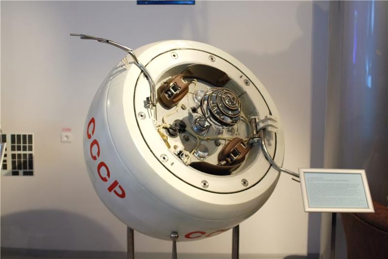 ソ連時代の金星探査機「コスモス482号」、打ち上げから53年後に地球に落下–インド洋に（UchuBiz）