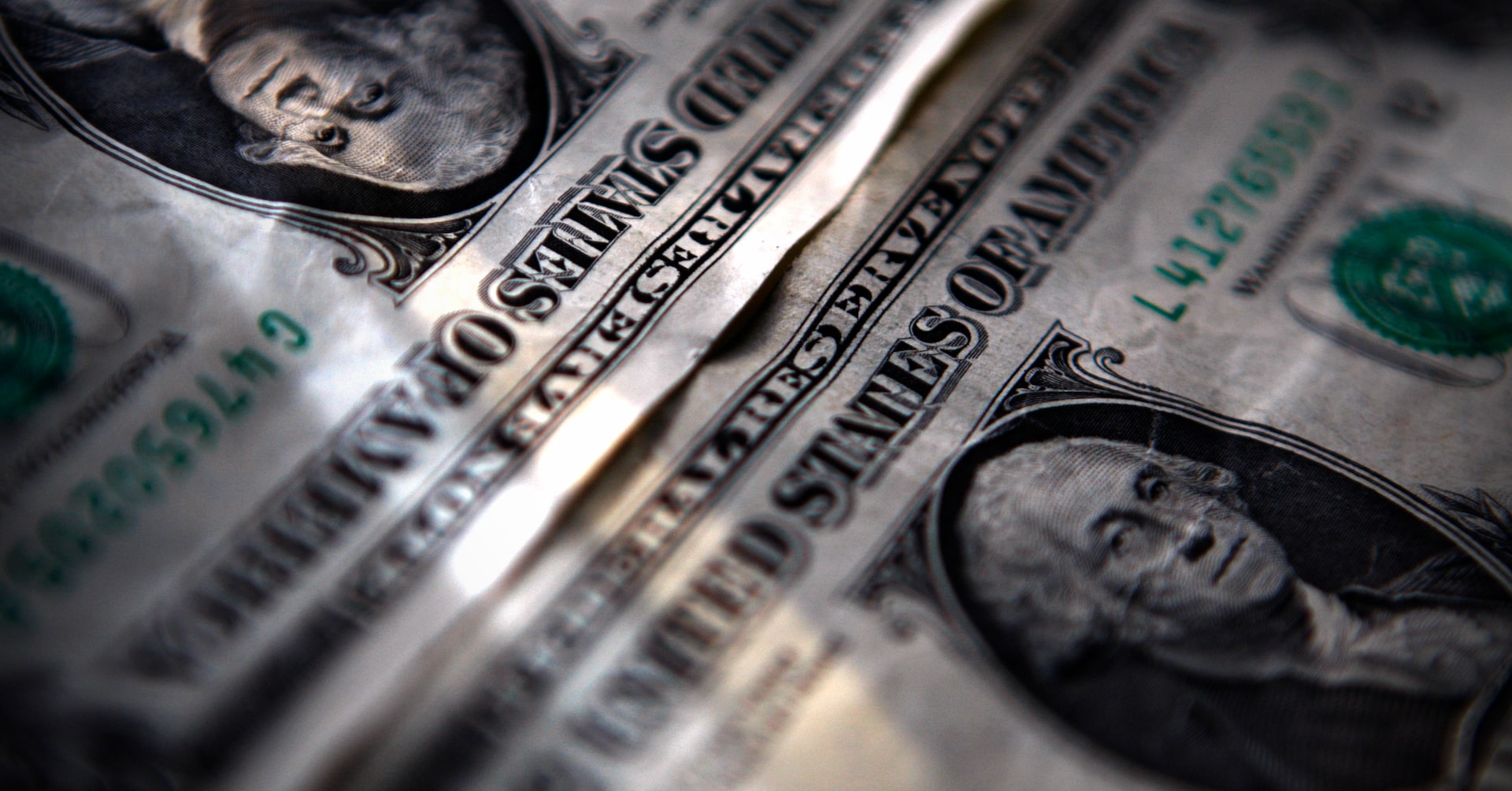 ＮＹ外為市場＝ドル軟調、対円では上昇 中東リスクなお注目